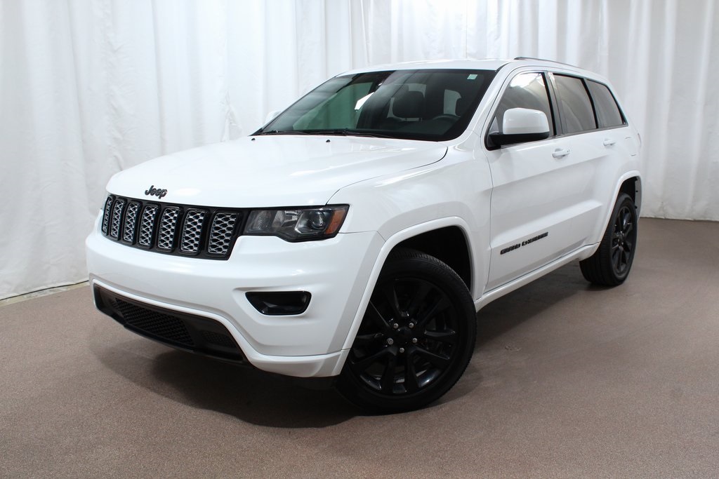 Used 2017 Jeep Grand Cherokee Altitude 4D Sport Utility in Colorado ...